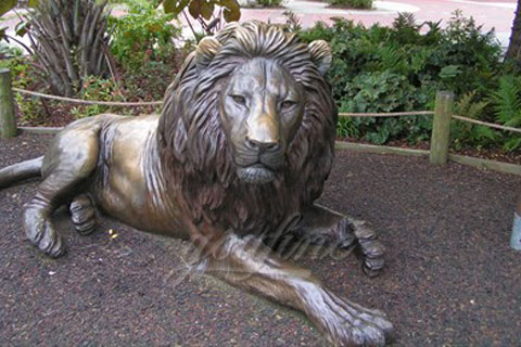 Outdoor hot sale life size lying cast bronze lion sculptures for square