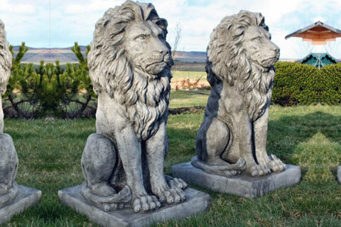 Big concrete yard lion statues in pairs for sale