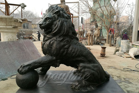 Contemporary bronze lion statue for decor for my US customers